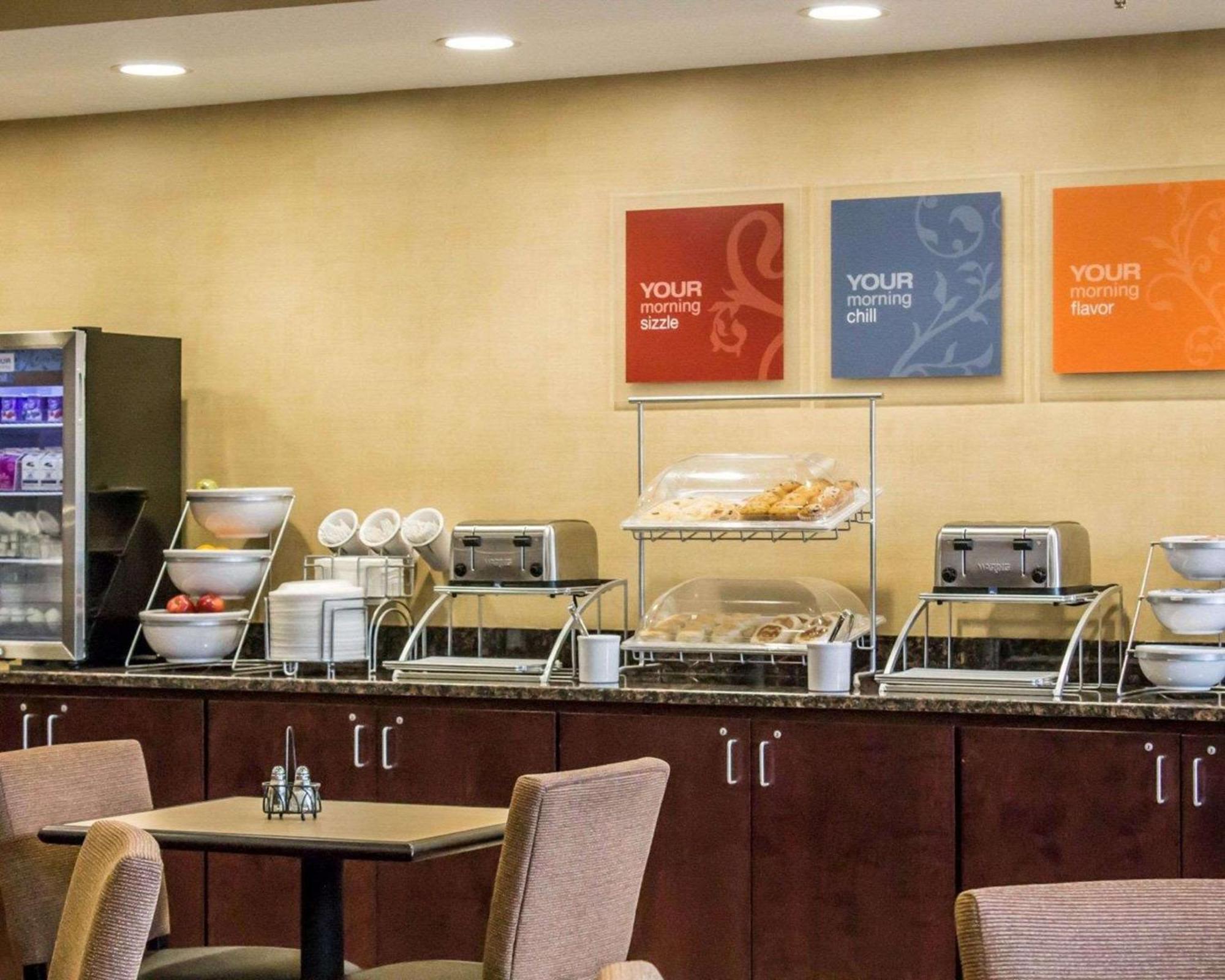 Wadsworth Comfort Inn & Suites מראה חיצוני תמונה