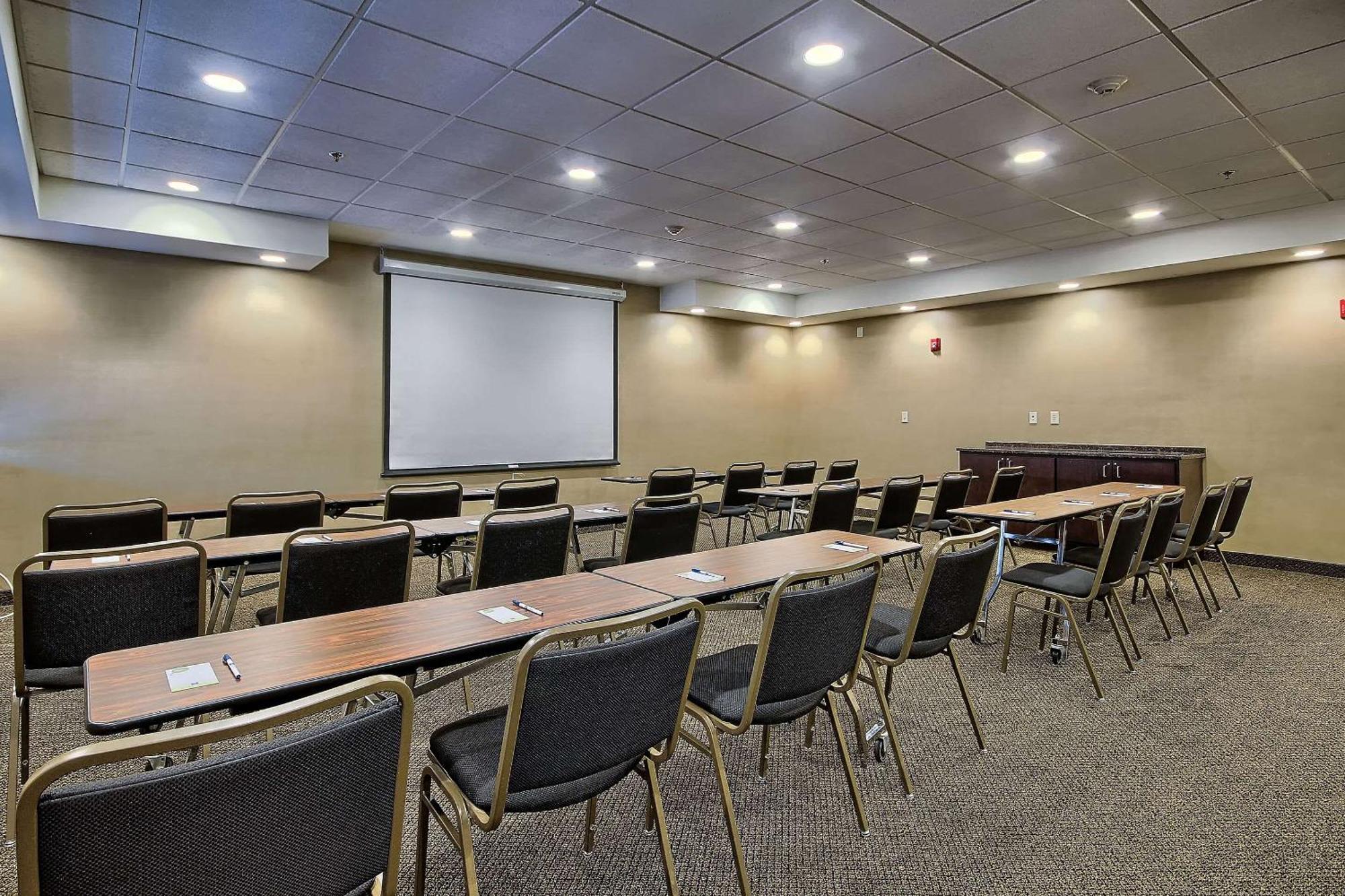 Wadsworth Comfort Inn & Suites מראה חיצוני תמונה