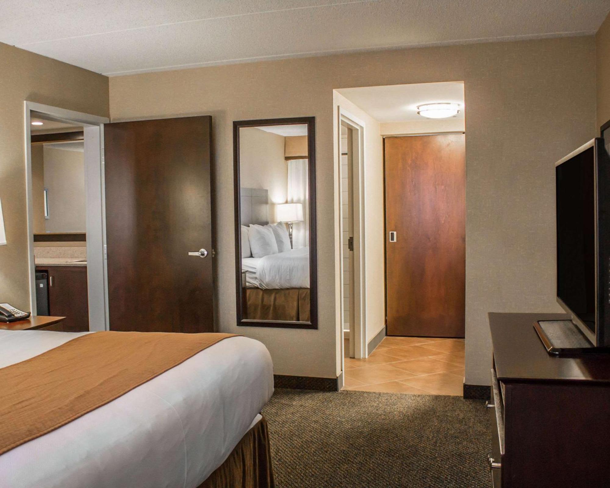 Wadsworth Comfort Inn & Suites מראה חיצוני תמונה