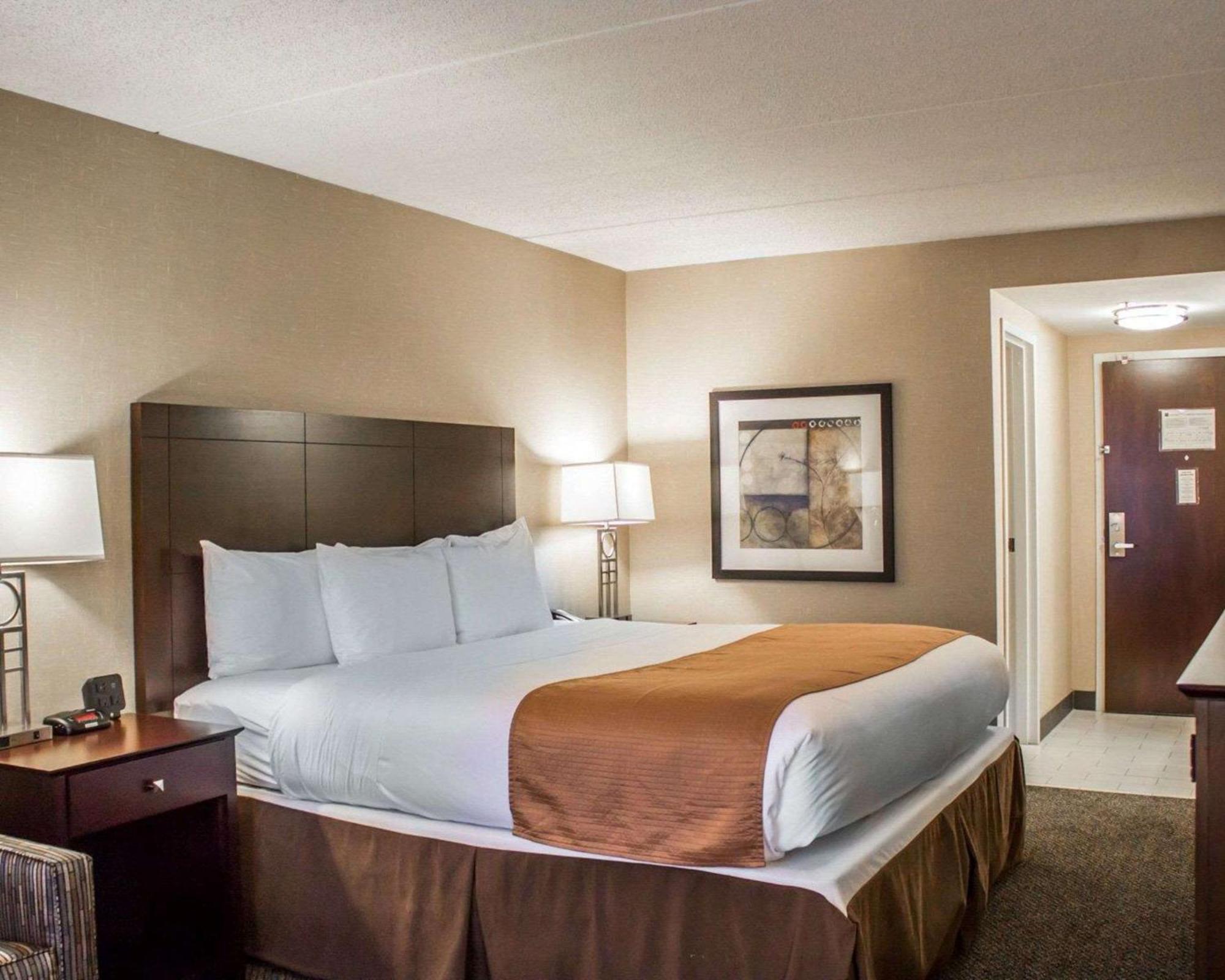 Wadsworth Comfort Inn & Suites מראה חיצוני תמונה