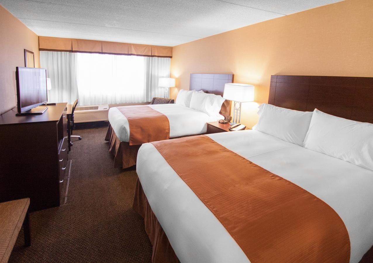 Wadsworth Comfort Inn & Suites מראה חיצוני תמונה