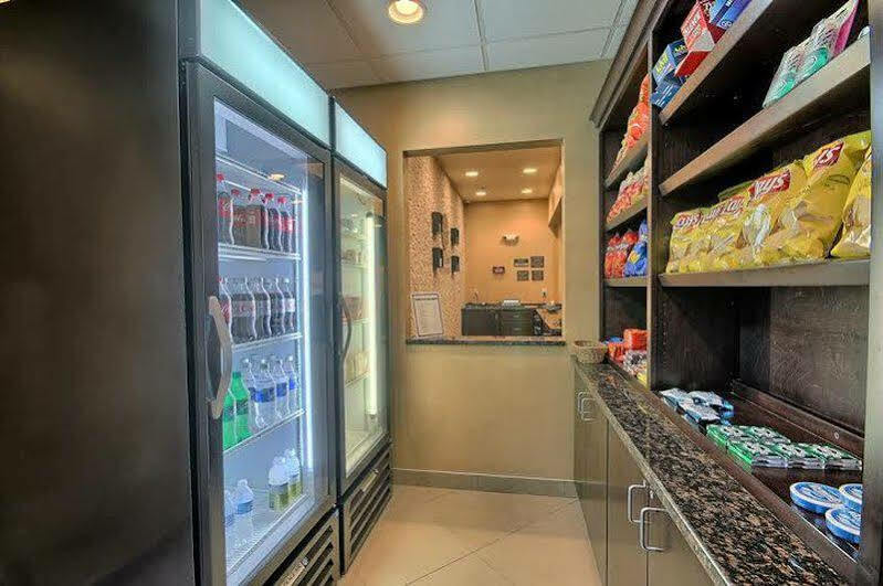 Wadsworth Comfort Inn & Suites מראה חיצוני תמונה